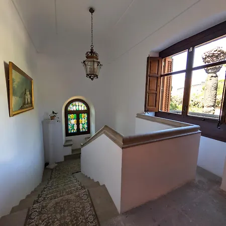 Castillo Meng Villa Cabrils
