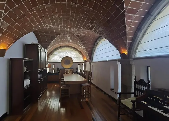 Castillo Meng Villa Cabrils