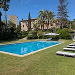 Villa Castillo Meng Cabrils