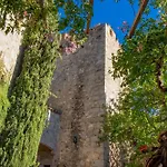 Castillo Meng Villa *