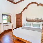 Villa Castillo Meng Cabrils