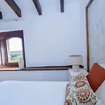 Villa Castillo Meng Cabrils