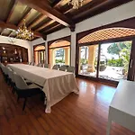 Villa Castillo Meng Cabrils