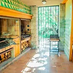 Castillo Meng Villa *