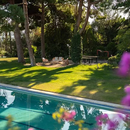 Villa Castillo Meng Cabrils