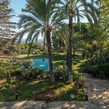 Castillo Meng Villa *