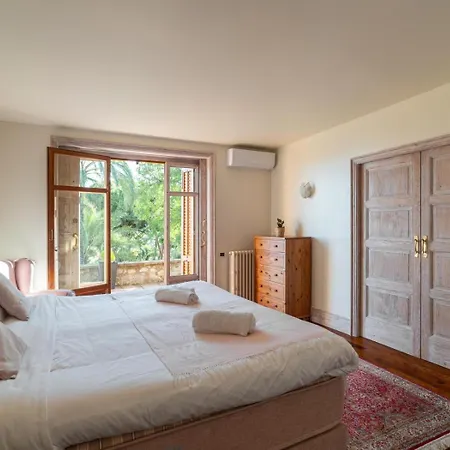 Castillo Meng Villa Cabrils