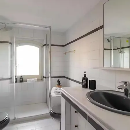 Villa Castillo Meng *